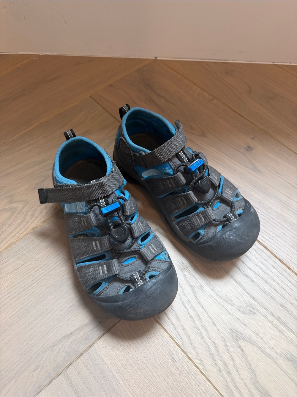 Keen Kids Closed-Toe Sport Sandals in Gray and Blue